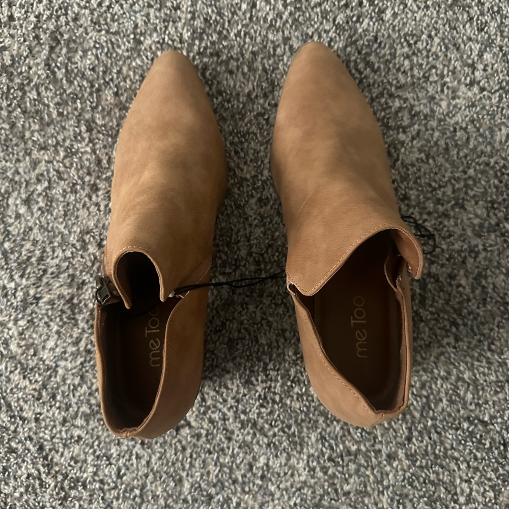 NWOT Me Too Tan Ankle Booties Slip-On Suede - never worn before